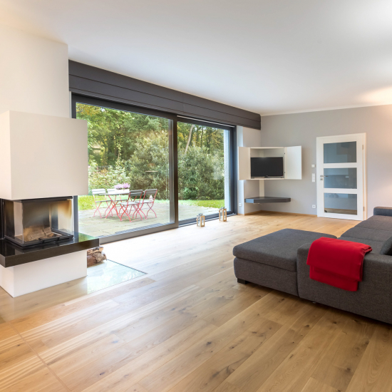Wohnzimmer - Kamin.jpg
